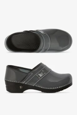 Koi By Sanita Women’s Professional Lindsey Patent Leather Nursing Clogs