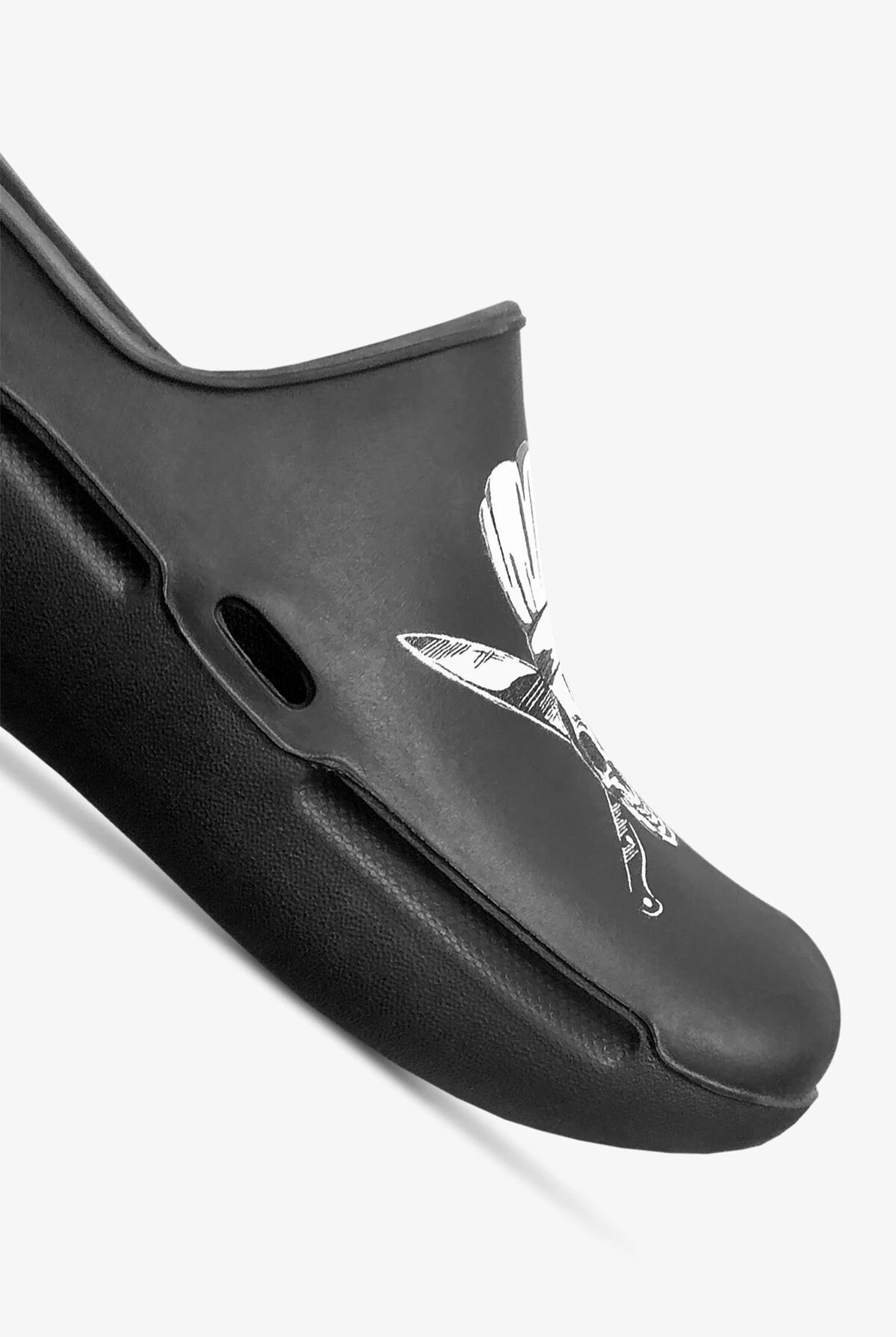 Anywear Unisex Streak Skull Crossed Slip On Shoes - Image 3