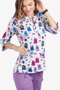 Butter-Soft Yard Friends White Printed  Women's 4-Pocket 3/4th Sleeve Scrub Top